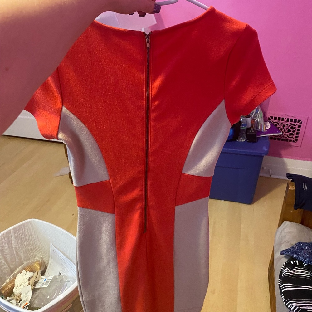 Forever 21 dress size S never worn and In great condition